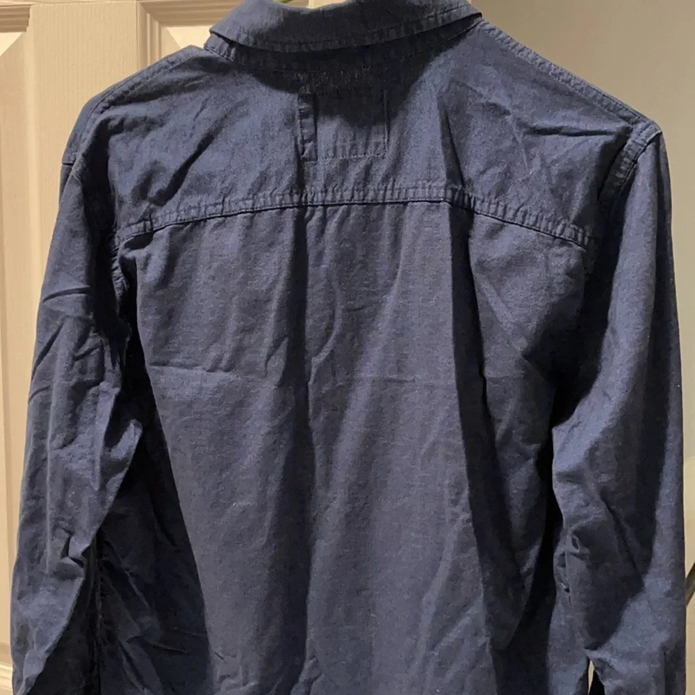 Hollister shirt - Picture 4 of 5